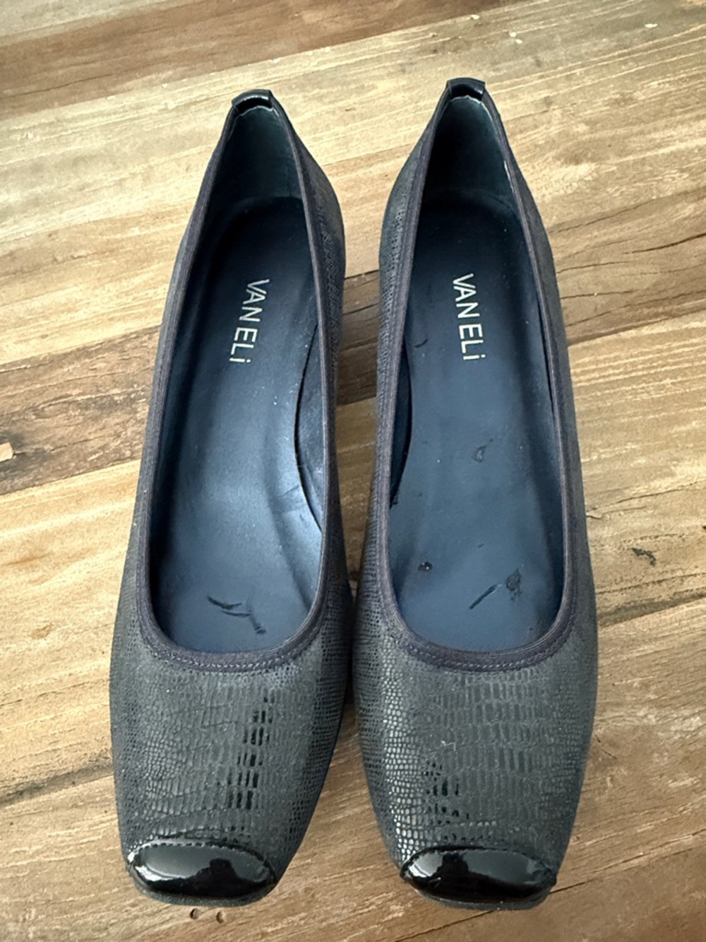 Vaneli Gray Textured Leather Ballet Flats with Patent Toe